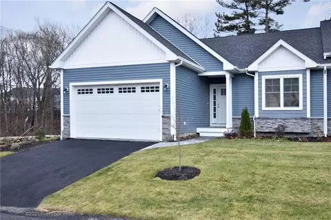 30 Stonebridge Ln #35, East Greenwich, RI 02818