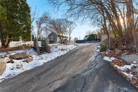 3 Patience Ln, Coventry, RI 02816