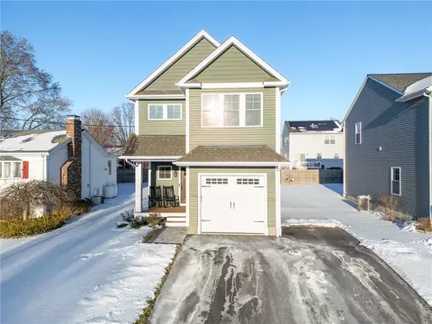 27 Bellevue Ave, Cumberland, RI 02864