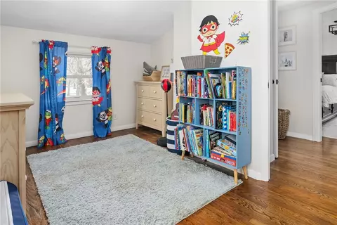 Bedroom - 22 Helen Ave, Warwick, RI 02886 photo 3 of 4