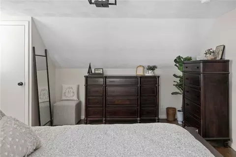 Bedroom - 22 Helen Ave, Warwick, RI 02886 photo 2 of 4