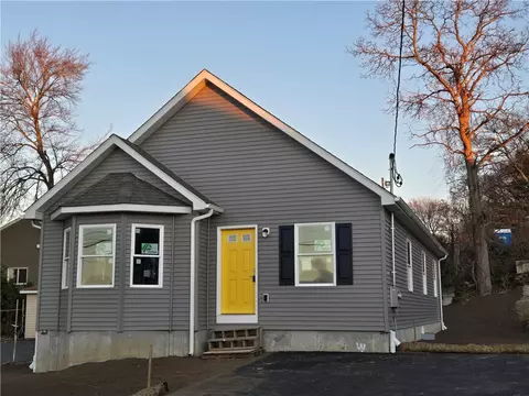 166 St Louis Ave, Woonsocket, RI 02895