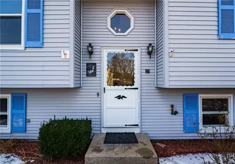 25 Francis St, Coventry, RI 02816 photo 3