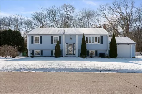 188 Brookwood Rd, Warwick, RI 02889