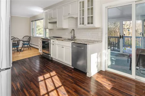 Kitchen - 60 Merrymount Dr, Warwick, RI 02886 photo 4 of 5