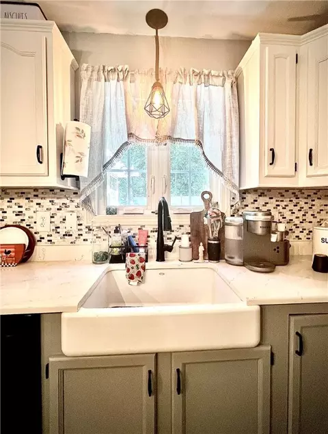 Kitchen - 154 Lynne Ln, Burrillville, RI 02839 photo 4 of 5
