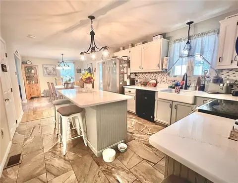 Kitchen - 154 Lynne Ln, Burrillville, RI 02839 photo 1 of 5