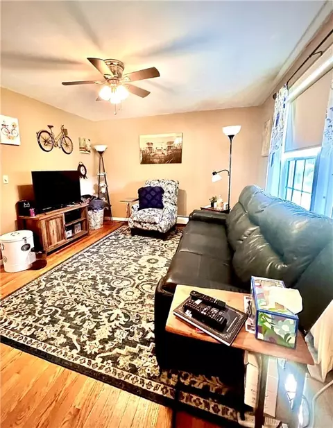 Living - 154 Lynne Ln, Burrillville, RI 02839 photo 1 of 2