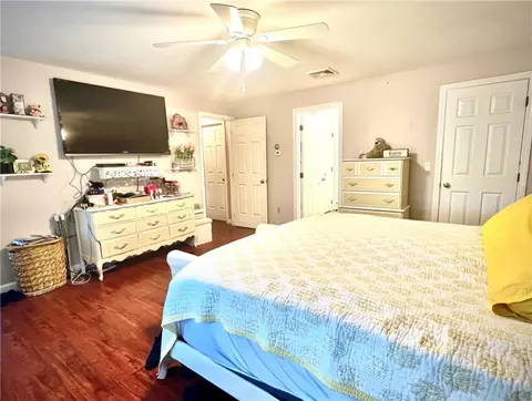 Bedroom - 154 Lynne Ln, Burrillville, RI 02839 photo 3 of 7