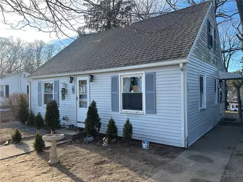 23 Crossland Rd, West Warwick, RI 02893