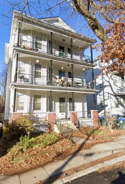 39 Richter St, Providence, RI 02908
