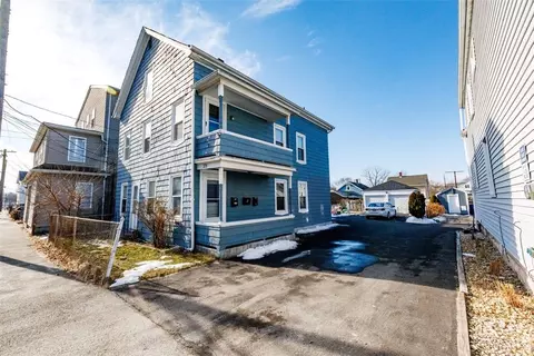 379 Metacom Ave, Warren, RI 02885