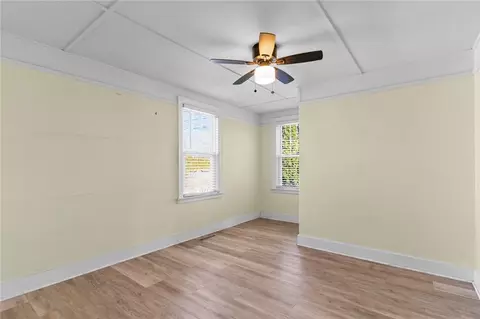 Bedroom - 101 2nd Ave, Warwick, RI 02888 photo 3 of 3
