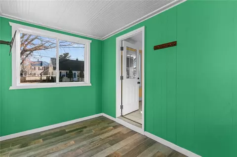 Entry Way - 101 2nd Ave, Warwick, RI 02888 photo 3 of 3