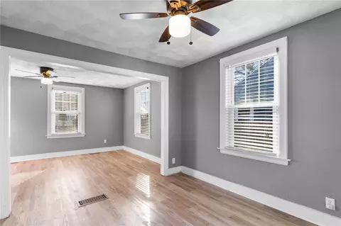Living - 101 2nd Ave, Warwick, RI 02888 photo 5 of 8