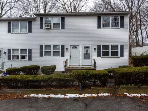 325 Washington St #F6, West Warwick, RI 02893
