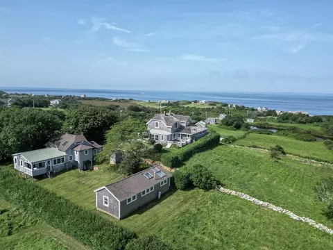 959 Dorrys Cove Rd, Block Island, RI 02807