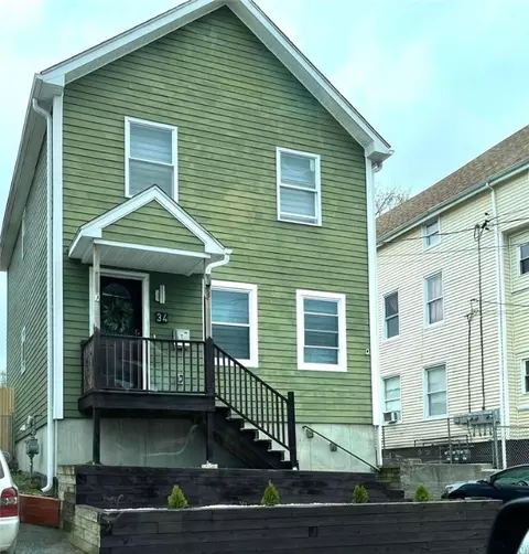 34 Seabury St, Providence, RI 02907