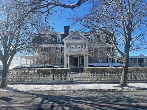 217 Hope St #6, Bristol, RI 02809
