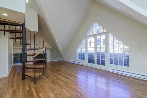11 Catherine St #C, Newport, RI 02840