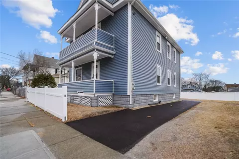 31 Columbia Ave, Pawtucket, RI 02860