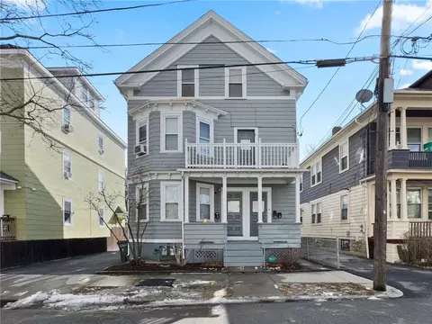41 Harvest St, Providence, RI 02908