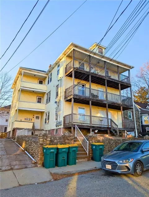 46 Mailloux St, Woonsocket, RI 02895