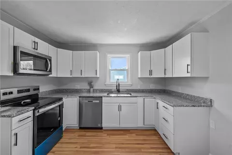 137 Read Ave, Coventry, RI 02816 photo 7