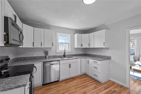 137 Read Ave, Coventry, RI 02816 photo 9