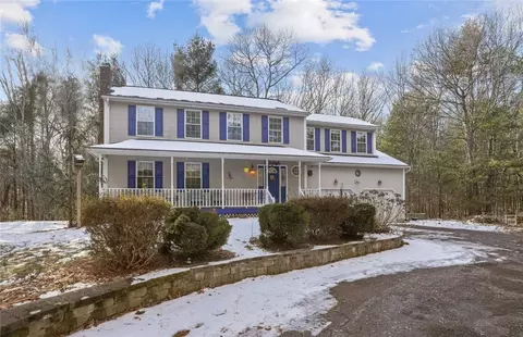 33 Linden Ln, West Greenwich, RI 02817