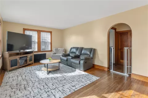 89 Sand Hill Cove Rd, Narragansett, RI 02882