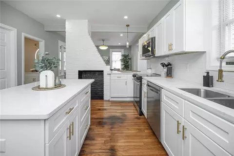 179 Ocean St, Providence, RI 02905