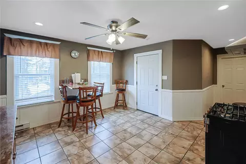 Entry Way - 48 Rebekah St, Woonsocket, RI 02895 photo 3 of 5