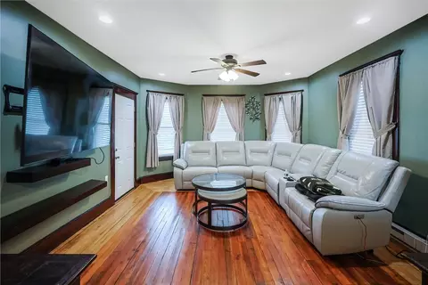 Living - 48 Rebekah St, Woonsocket, RI 02895 photo 5 of 7