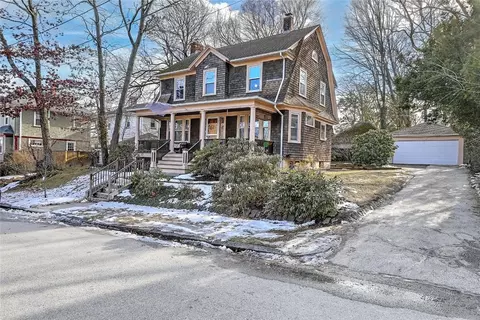 153 Bayard St, Providence, RI 02906