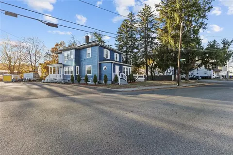 14 Pond St, West Warwick, RI 02893