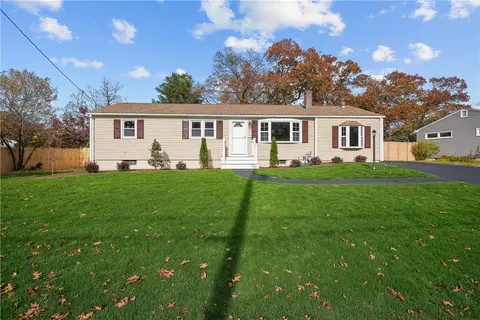 125 Hornet Rd, North Kingstown, RI 02852