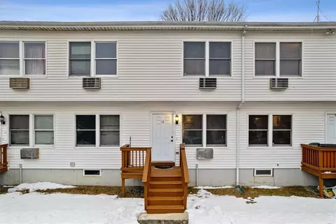 52 Nancy St #13, Providence, RI 02909