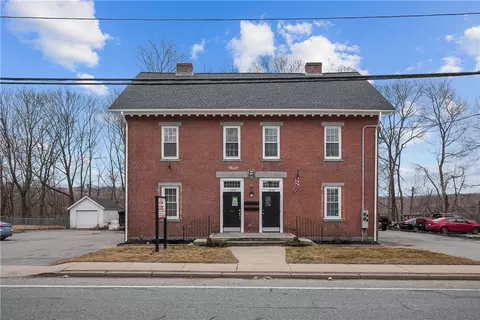 1394 Mendon Rd, Cumberland, RI 02864