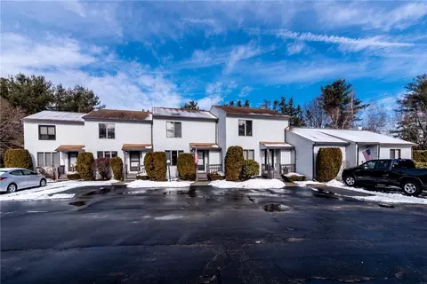78 Kristee Cir #78, West Warwick, RI 02893