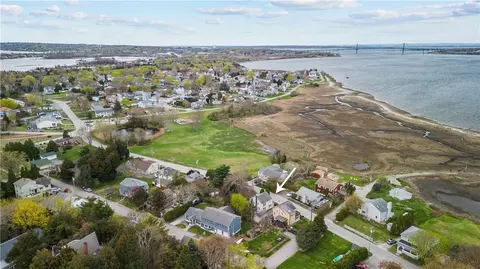 1021 Anthony Rd, Portsmouth, RI 02871