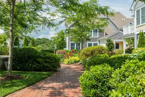 20 Narragansett Ave #701, Narragansett, RI 02882