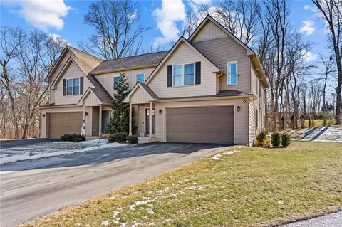80 Conley Ave #8, Cranston, RI 02921
