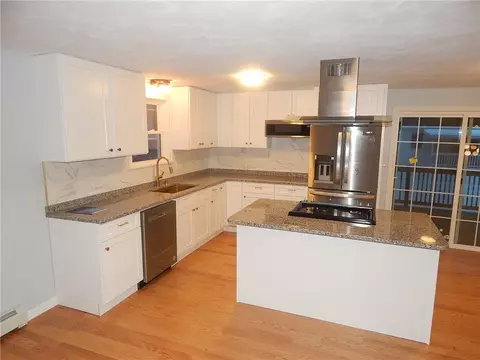 4 Waterview Ave, Warwick, RI 02889 photo 9