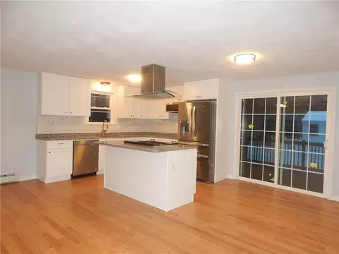 4 Waterview Ave, Warwick, RI 02889 photo 8