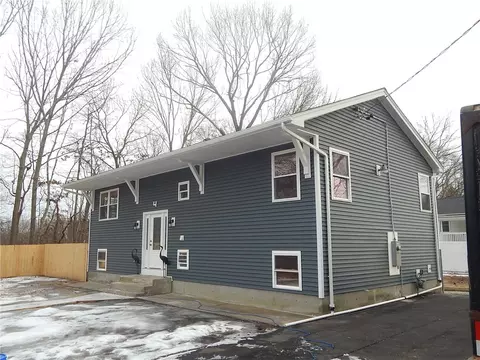 4 Waterview Ave, Warwick, RI 02889 photo 2