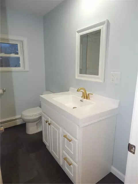 4 Waterview Ave, Warwick, RI 02889 photo 17