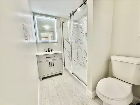 Bath - 215 Kenyon Ave, Pawtucket, RI 02861 photo 1 of 2