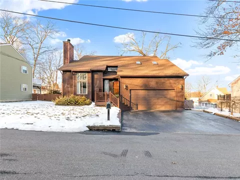 13 Union Ave, North Providence, RI 02904