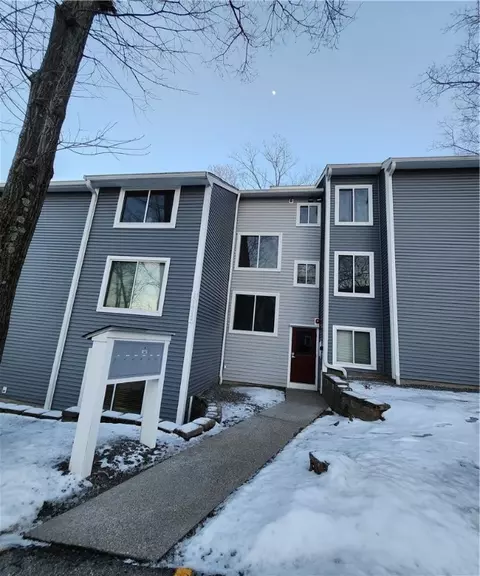 7 Wake Robin Rd #307, Lincoln, RI 02865